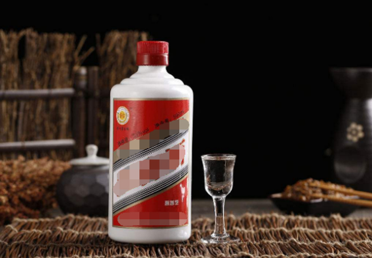 为什么茅台酒玻璃瓶是乳白色的，而不是透明的？大多数人都不知道